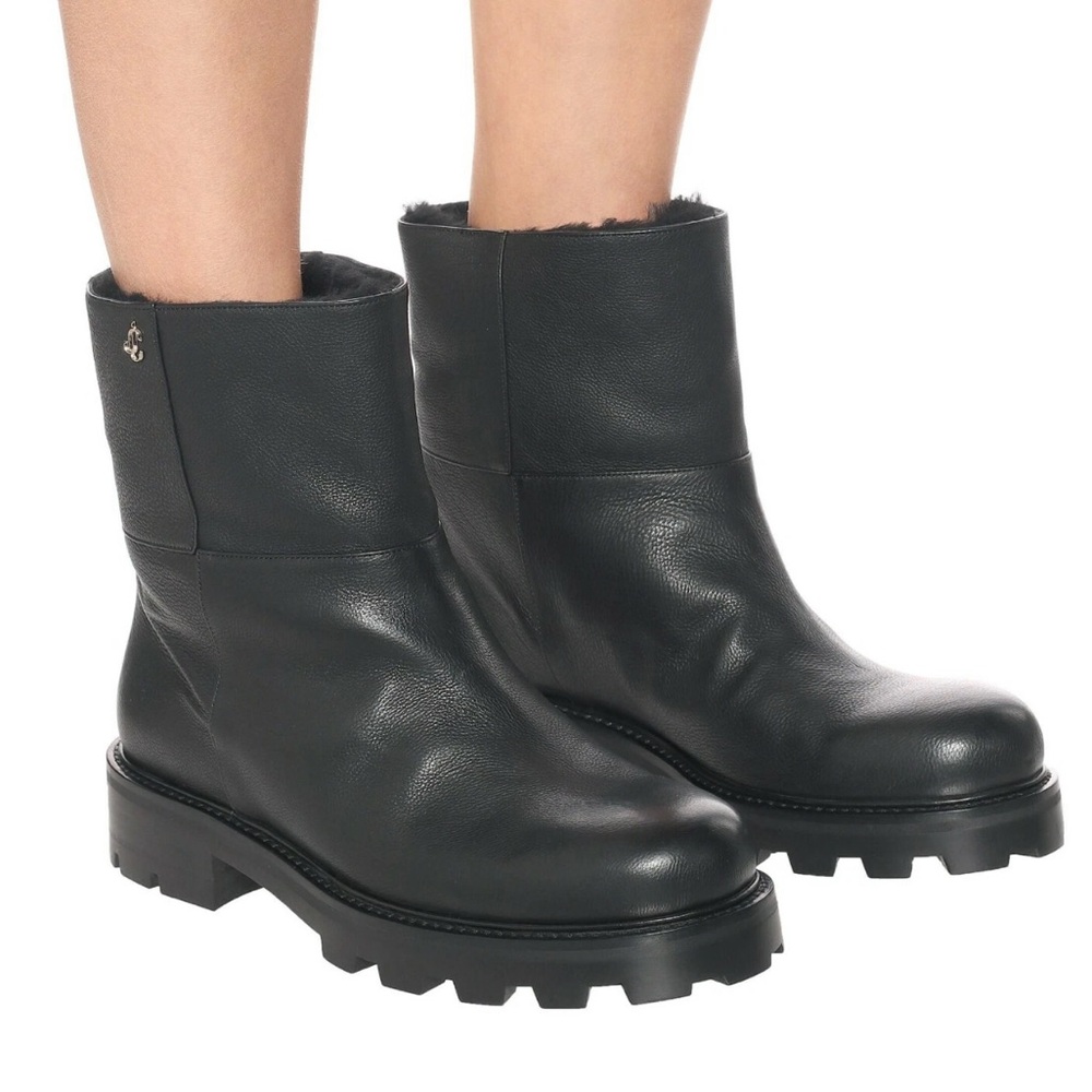 Jimmy Choo Shearling lined - Haysel - Black Chelsea Leather Ankle Boots 36.5 6.5